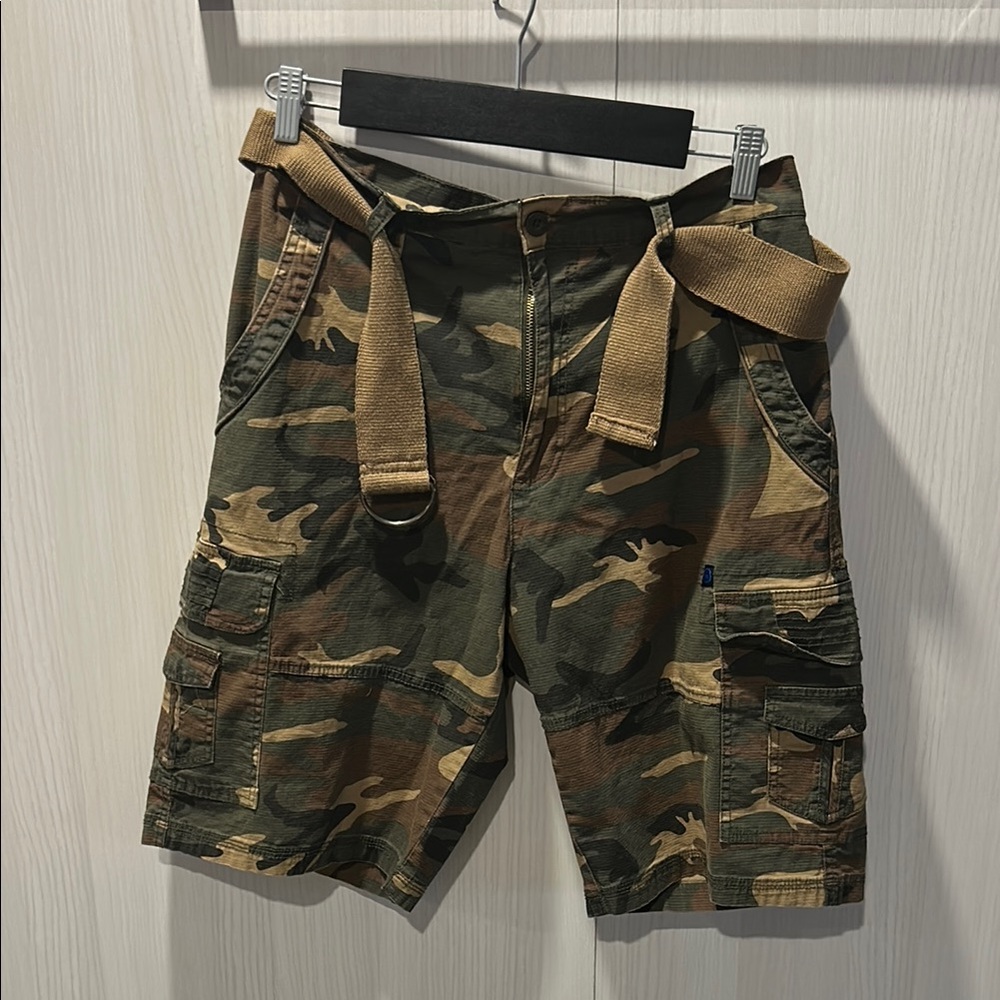 Men's Monument Camouflage Cargo Shorts with Belt Green Brown Size 38